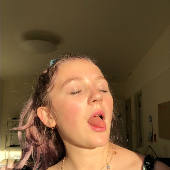 Meet your Posher, Susie - Picture 2 of 4